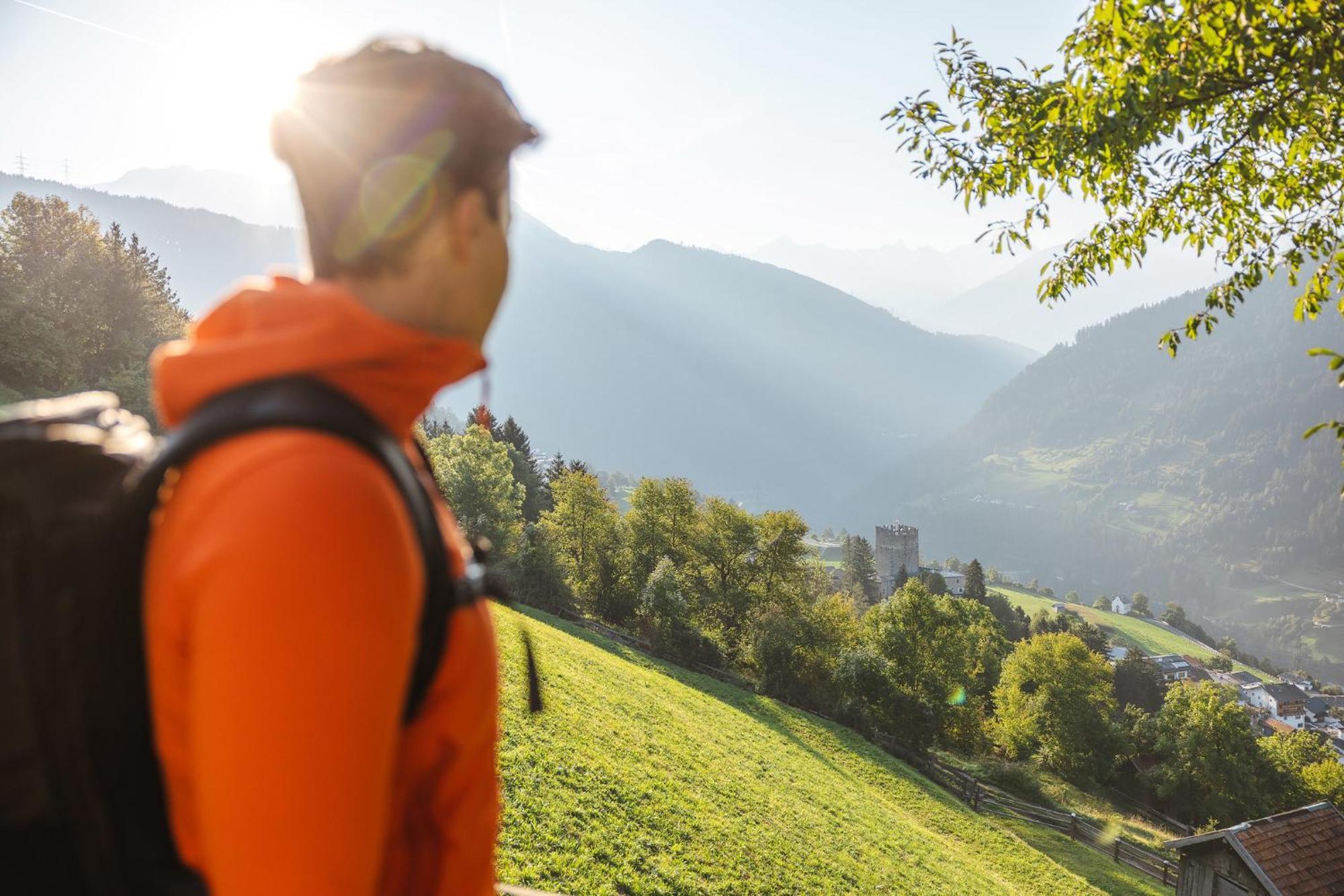 Lechtaler Alpenblick Landeck - Privatzimmer & Ferienwohnung Εξωτερικό φωτογραφία