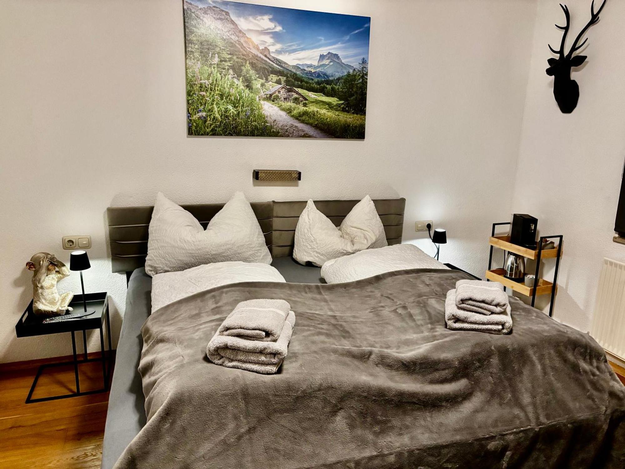 Lechtaler Alpenblick Landeck - Privatzimmer & Ferienwohnung Εξωτερικό φωτογραφία