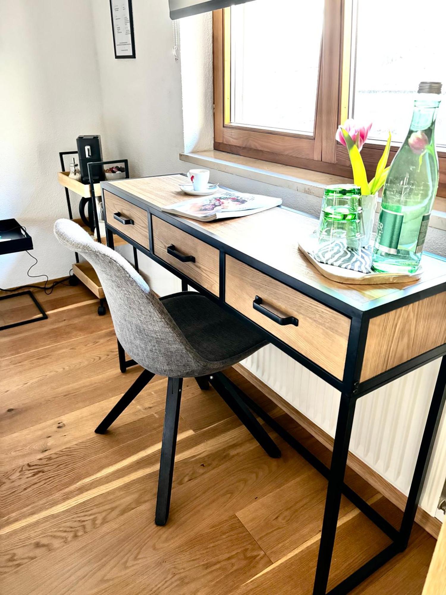 Lechtaler Alpenblick Landeck - Privatzimmer & Ferienwohnung Εξωτερικό φωτογραφία