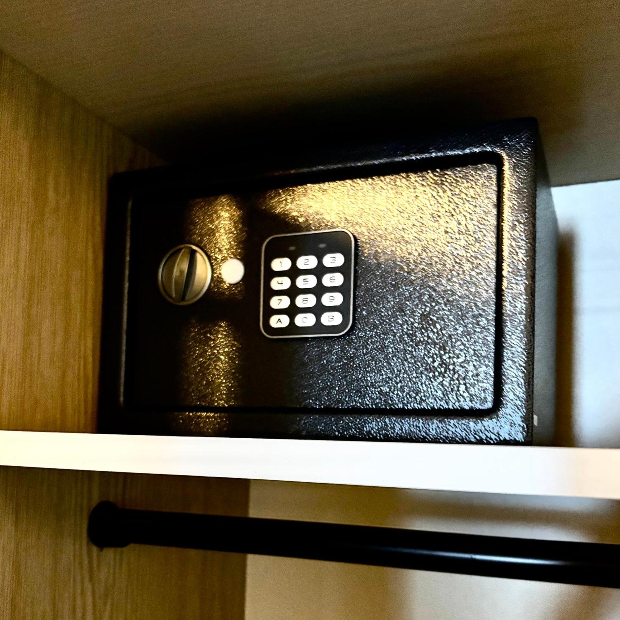 Lechtaler Alpenblick Landeck - Privatzimmer & Ferienwohnung Εξωτερικό φωτογραφία